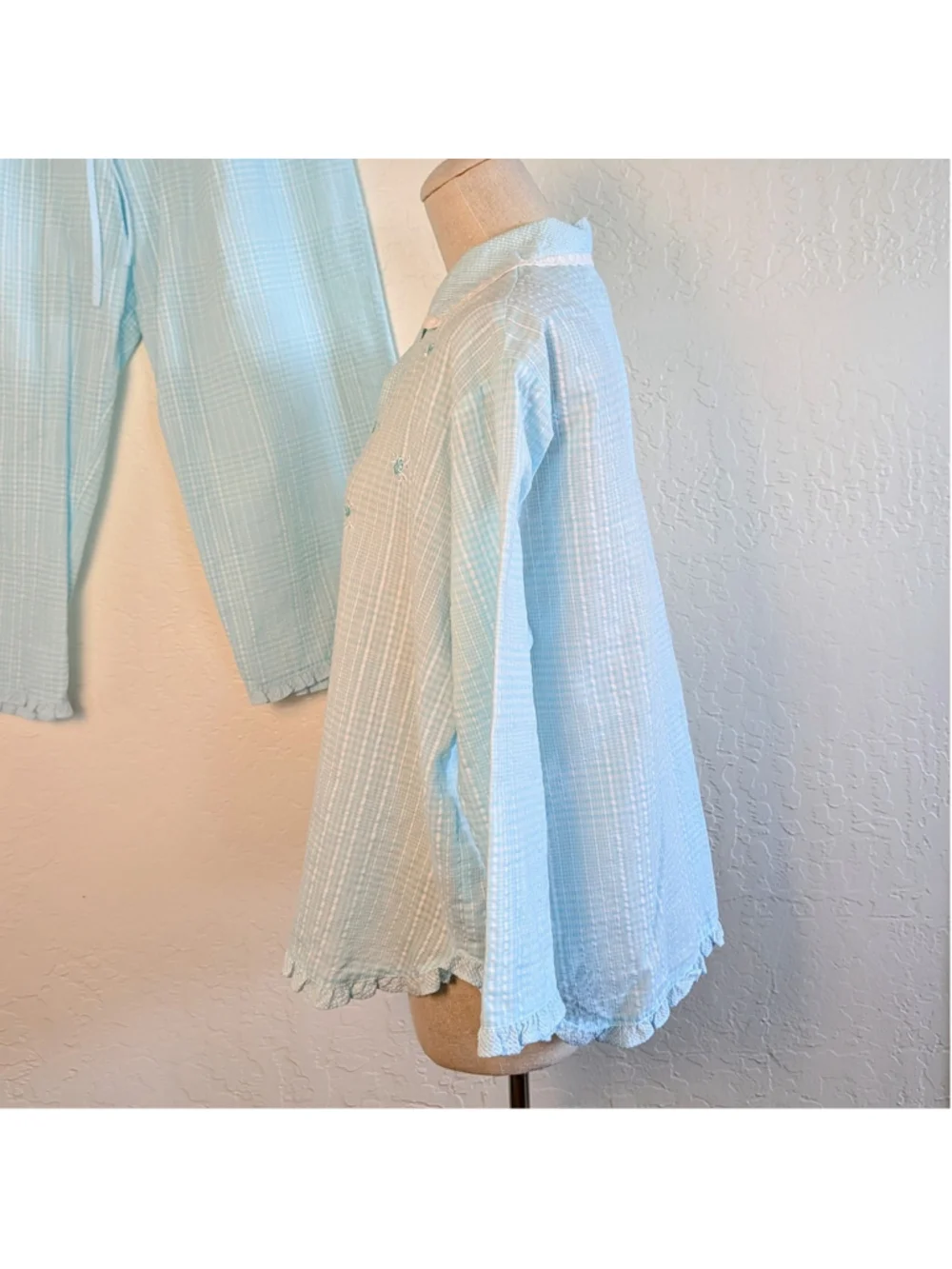 Miss Elaine Pajama Set Large Aqua Blue Seersucker Embroidered Floral Lace Trim